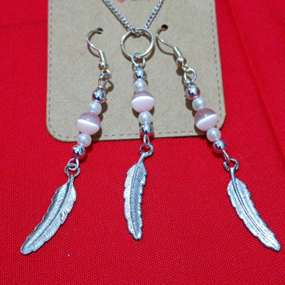 Silver Necklace with Earrings with feathers and Pink Beads